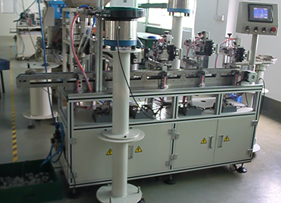 小型產(chǎn)品自動裝配機